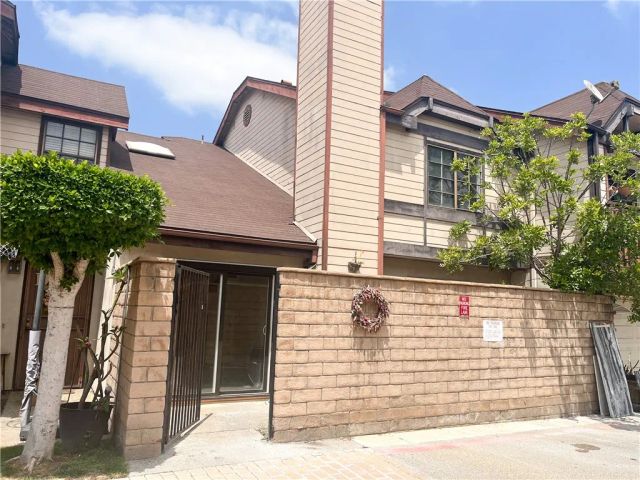 6060 Oak Street E, Huntington Park, CA 90255