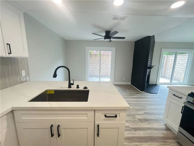 6060 Oak Street E, Huntington Park, CA 90255