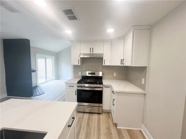 6060 Oak Street E, Huntington Park, CA 90255