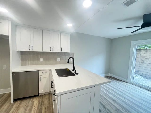 6060 Oak Street E, Huntington Park, CA 90255