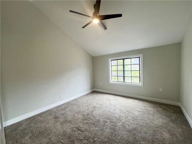 6060 Oak Street E, Huntington Park, CA 90255