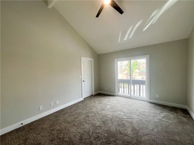 6060 Oak Street E, Huntington Park, CA 90255
