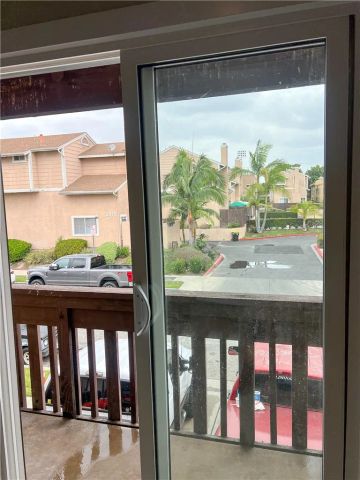 6060 Oak Street E, Huntington Park, CA 90255