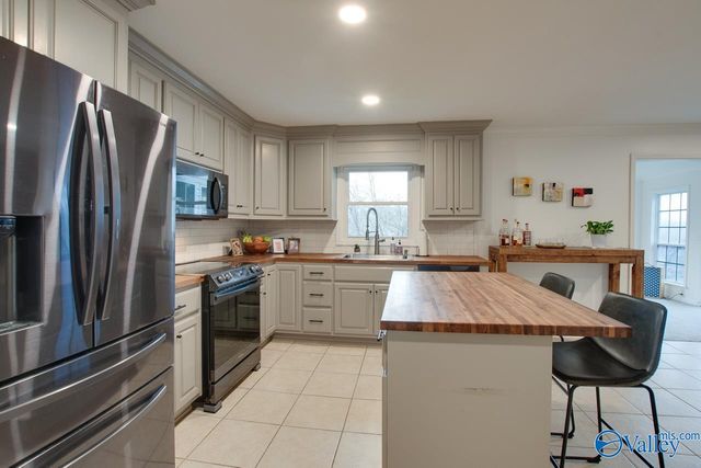 1810 Shades Crest Road, Huntsville, AL 35801