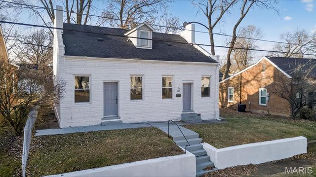 625 Adams Street, St Charles, MO 63301