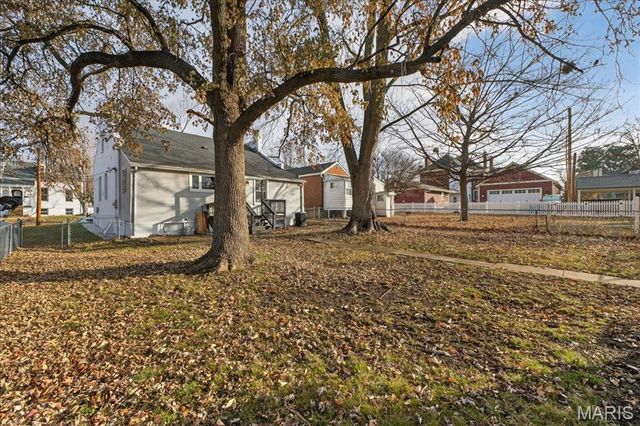 625 Adams Street, St Charles, MO 63301