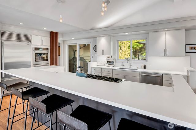 4140 Boulevard Place, Mercer Island, WA 98040