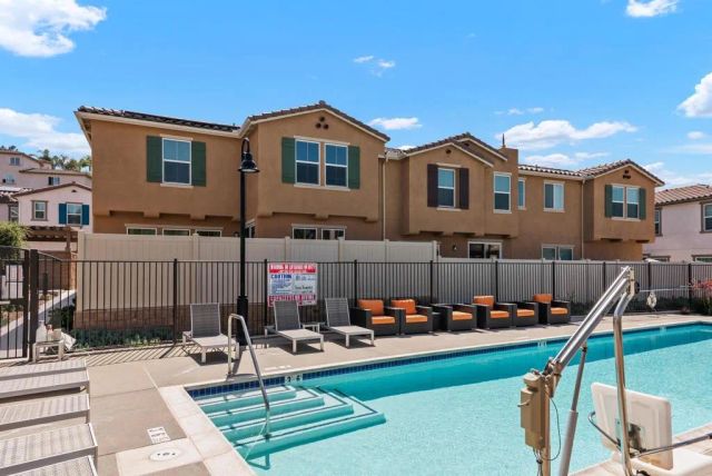 1362 Palo Verde Way, Vista, CA 92083