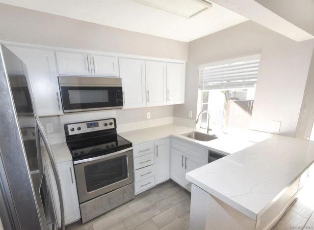 1385 Caminito Gabaldon A, San Diego, CA 92108