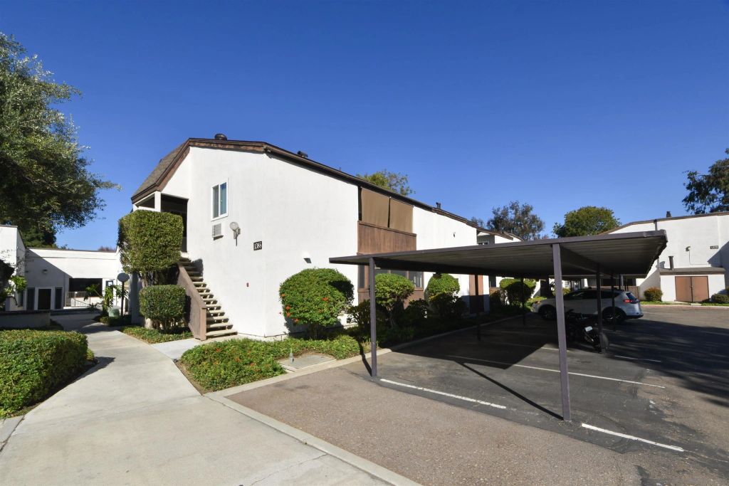 1385 Caminito Gabaldon A, San Diego, CA 92108