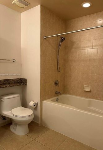 3001 NE 185th St 418, Aventura, FL 33180