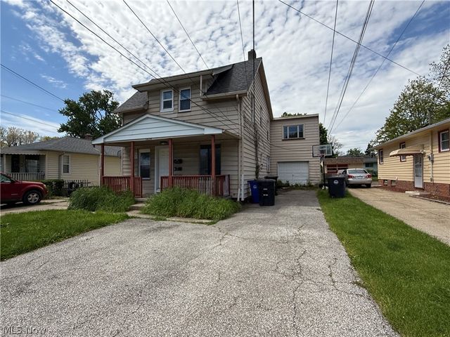 3834 Bosworth Road, Cleveland, OH 44111