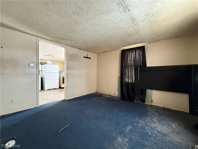 3834 Bosworth Road, Cleveland, OH 44111