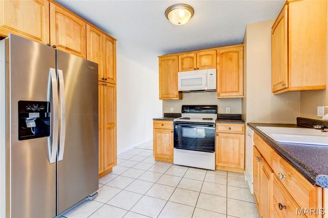 1015 Fairways Drive, Lake St Louis, MO 63367