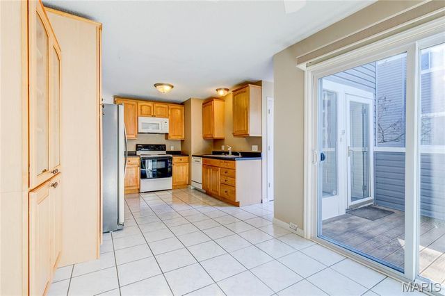 1015 Fairways Drive, Lake St Louis, MO 63367