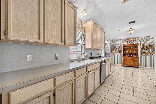 13914 Laffite Dr, Corpus Christi, TX 78418