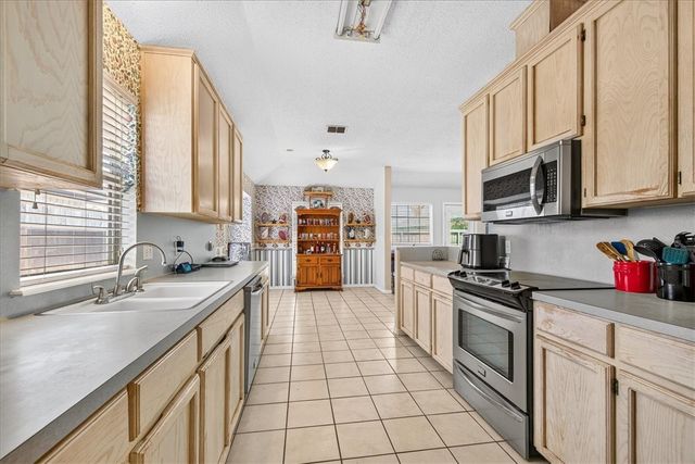 13914 Laffite Dr, Corpus Christi, TX 78418