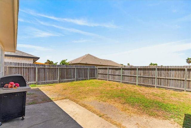 13914 Laffite Dr, Corpus Christi, TX 78418