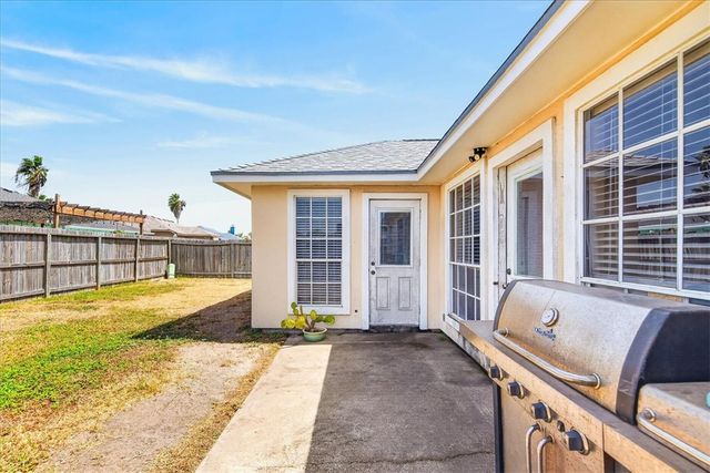 13914 Laffite Dr, Corpus Christi, TX 78418