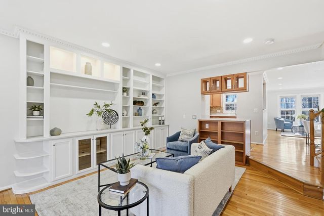 1472 PARK GARDEN LN, Reston, VA 20194