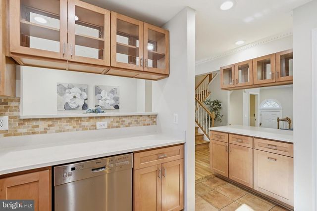 1472 PARK GARDEN LN, Reston, VA 20194