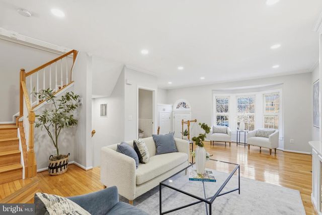 1472 PARK GARDEN LN, Reston, VA 20194