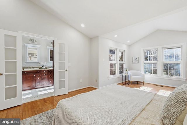 1472 PARK GARDEN LN, Reston, VA 20194