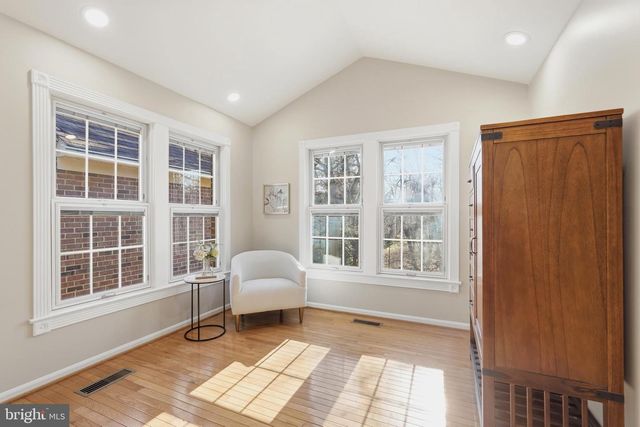 1472 PARK GARDEN LN, Reston, VA 20194