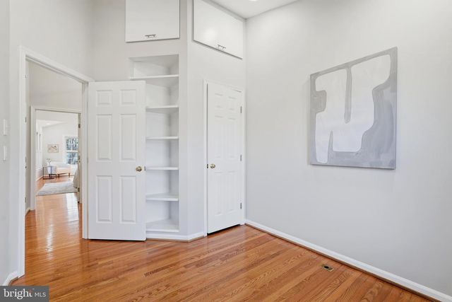 1472 PARK GARDEN LN, Reston, VA 20194