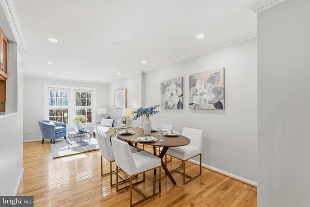 1472 PARK GARDEN LN, Reston, VA 20194