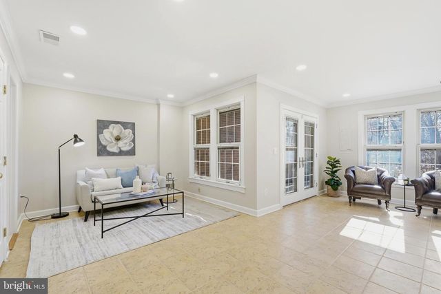 1472 PARK GARDEN LN, Reston, VA 20194