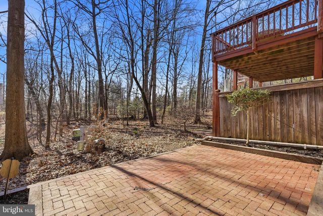 1472 PARK GARDEN LN, Reston, VA 20194