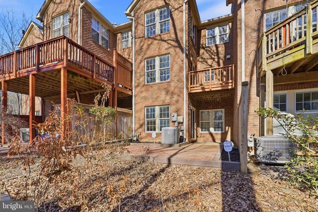 1472 PARK GARDEN LN, Reston, VA 20194