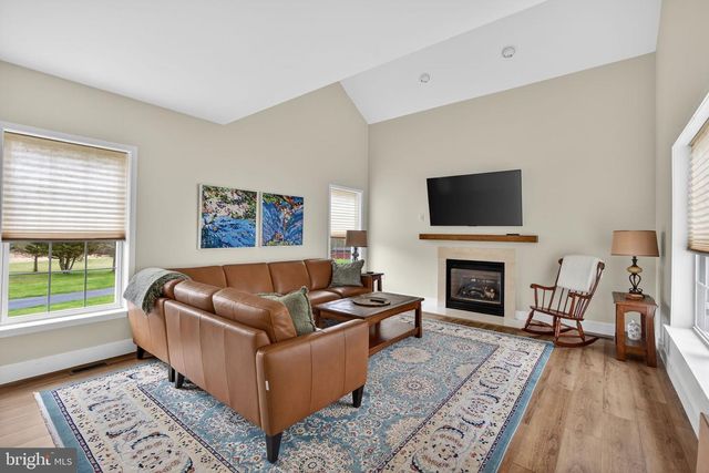 1219 WINTERTHUR LN, Quakertown, PA 18951