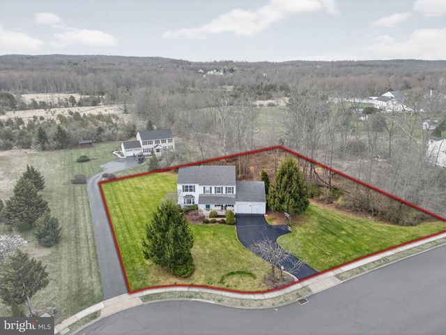 1219 WINTERTHUR LN, Quakertown, PA 18951