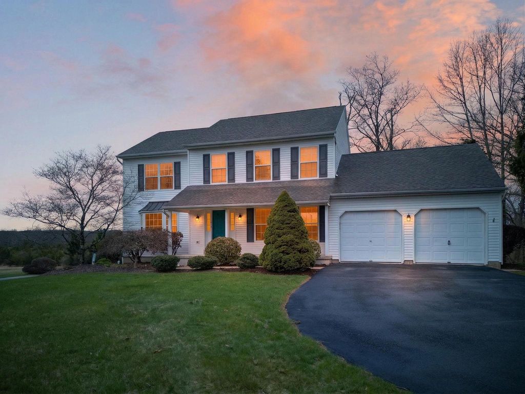1219 WINTERTHUR LN, Quakertown, PA 18951