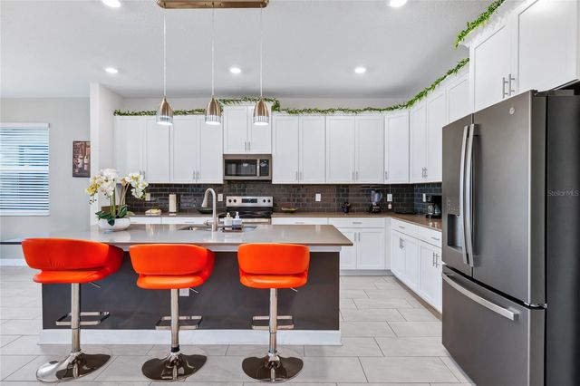 1053 LEADER STREET, Davenport, FL 33896