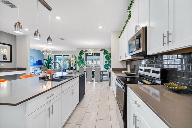 1053 LEADER STREET, Davenport, FL 33896