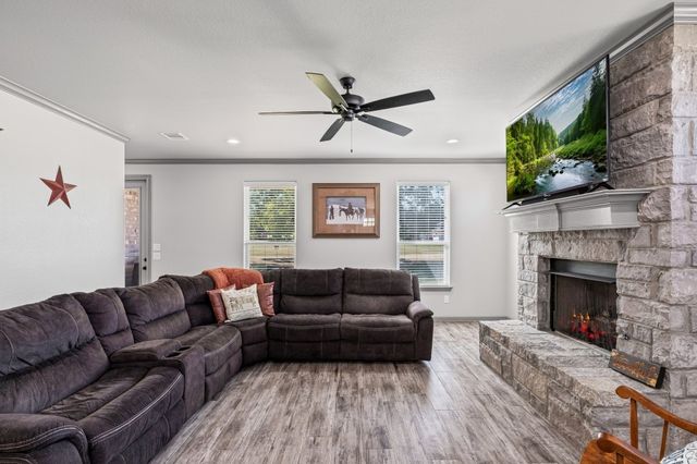 157 Crenshaw Court, Stephenville, TX 76401