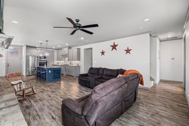 157 Crenshaw Court, Stephenville, TX 76401