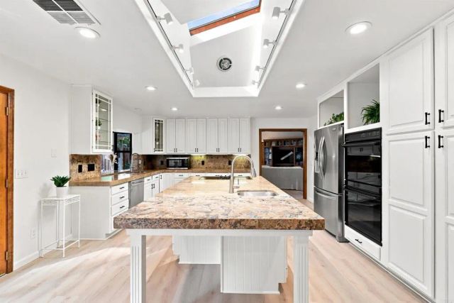 3056 Overhill Drive, Vista, CA 92084