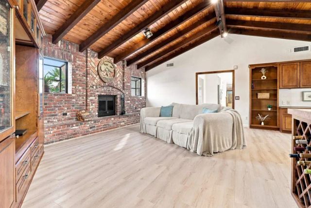 3056 Overhill Drive, Vista, CA 92084