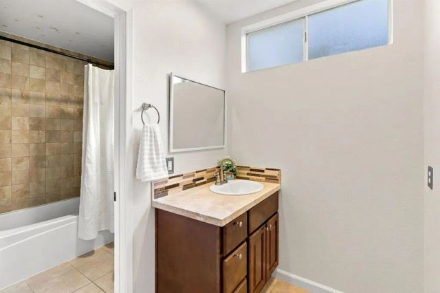 3056 Overhill Drive, Vista, CA 92084