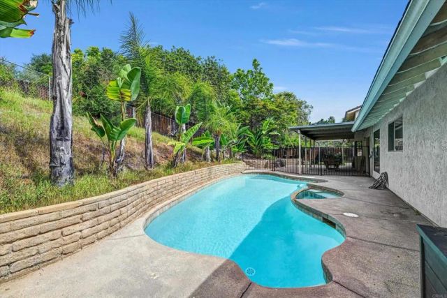 3056 Overhill Drive, Vista, CA 92084