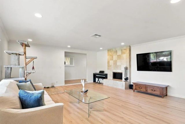 3056 Overhill Drive, Vista, CA 92084