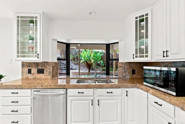 3056 Overhill Drive, Vista, CA 92084