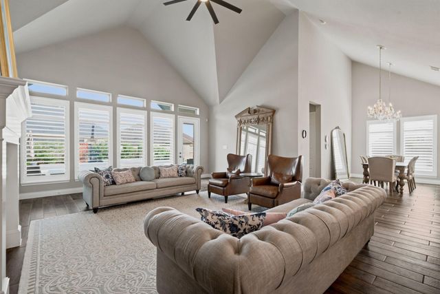 10211 Cove Court, Iowa Colony, TX 77583