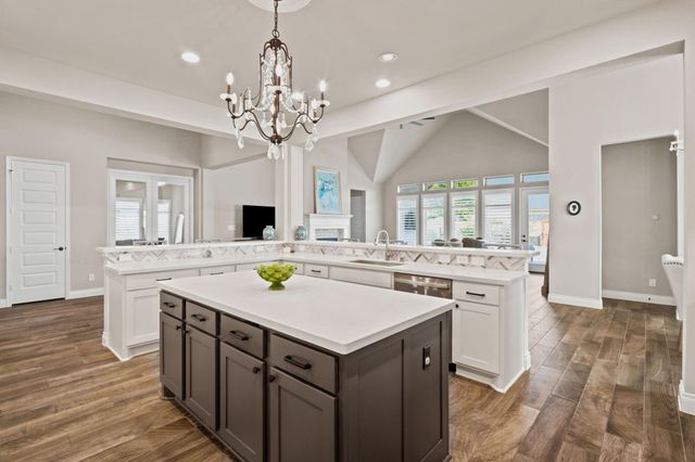 10211 Cove Court, Iowa Colony, TX 77583