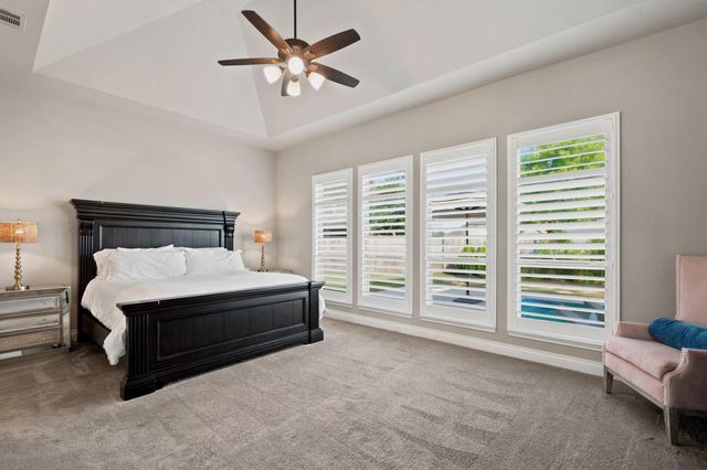 10211 Cove Court, Iowa Colony, TX 77583