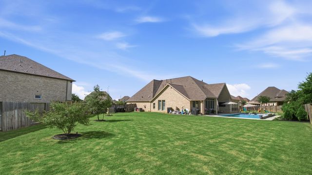 10211 Cove Court, Iowa Colony, TX 77583